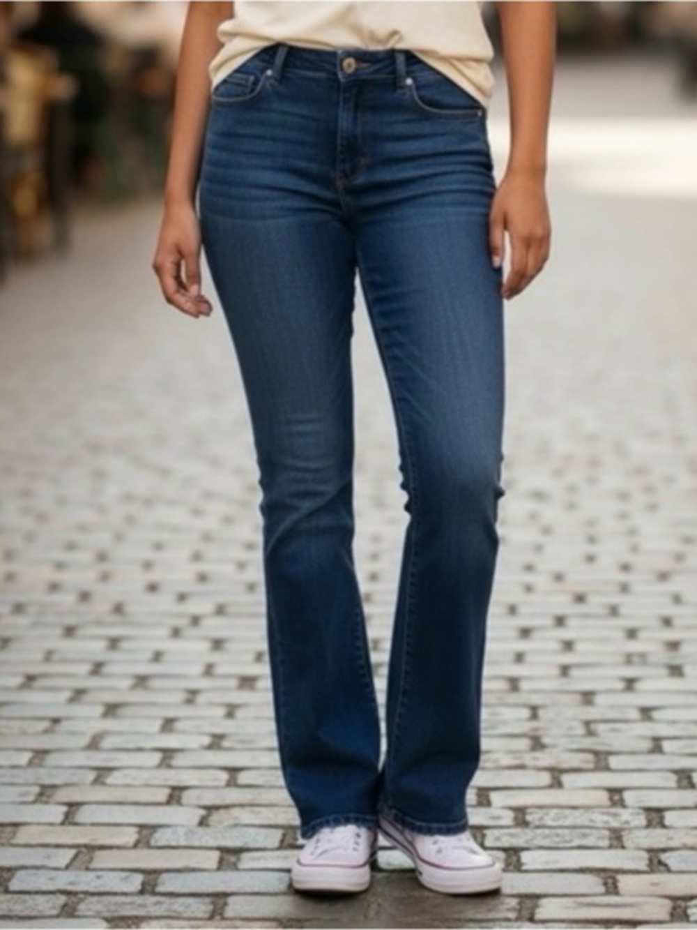 Levi’s Mid-Rise Boot Cut Jeans 36 x 32